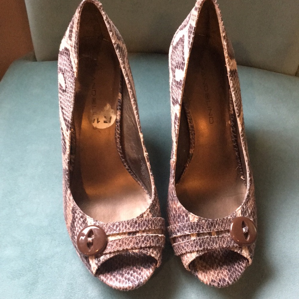 Ladies Bandolino heels size 5.5